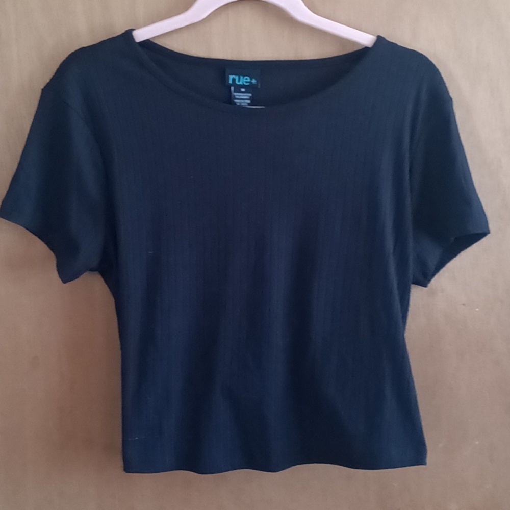 Rue21 Black keyhole back tie crop top plus size 1X NWOT